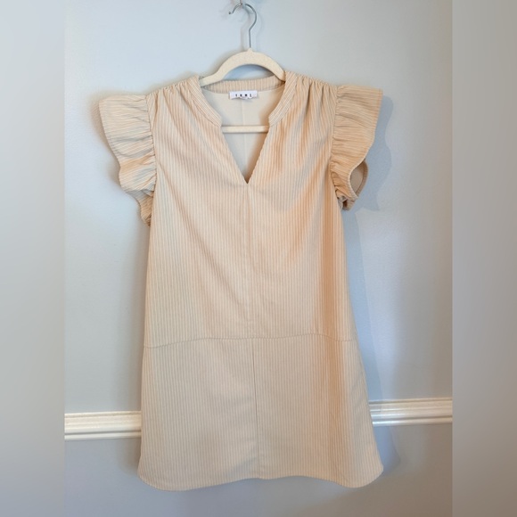 THML Cream V-Neck Shift Dress with Ruffle Sleeves Size Small - Picture 10 of 10
